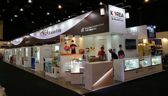 Korean food exhibitors at IFEX