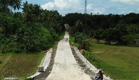 road to NWSSU agricultural farm