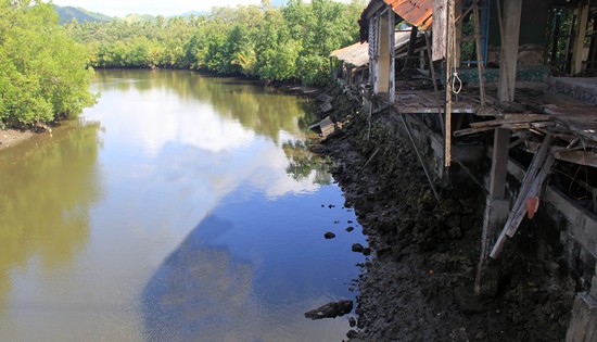 Tinambacan River