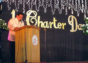 Catbalogan mayor Tekwa Uy delivering his message during the 1st city charter day celebration