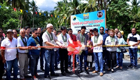 Tulay ng Pangulo in Javier, Leyte