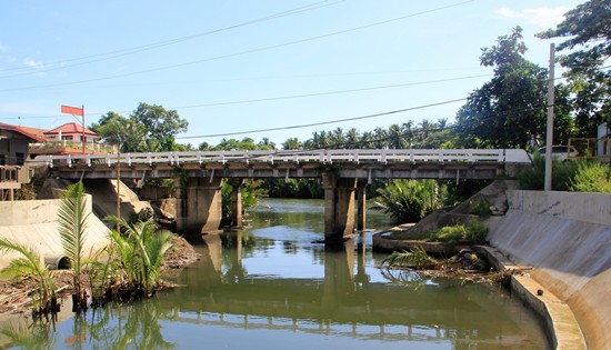 Oquendo Bridge flood control