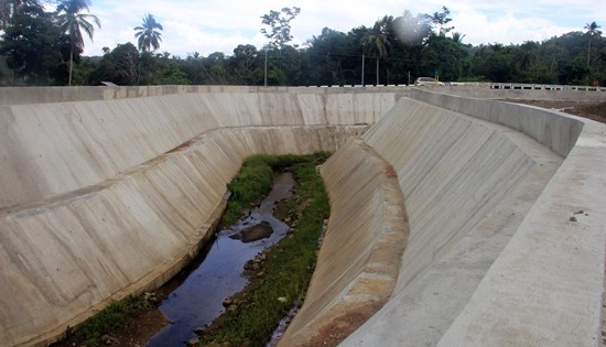 Sinidman River flood control