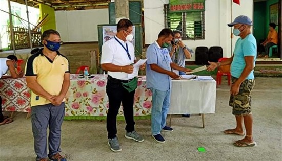 DAR distributes CLOAs in Southern Leyte