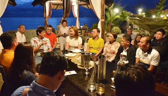 Agrarian Reform Secretary Conrado Estrella III and Samar Governor Sharee Ann Tan meeting