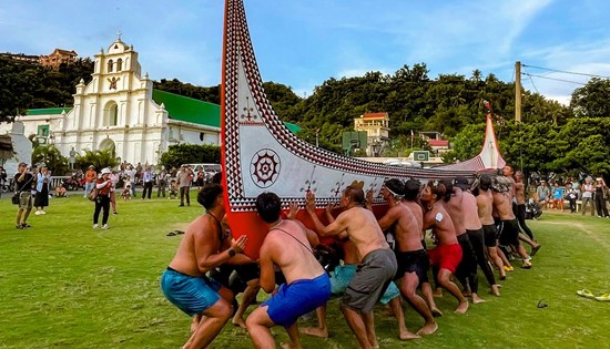 Tao people visits Batanes